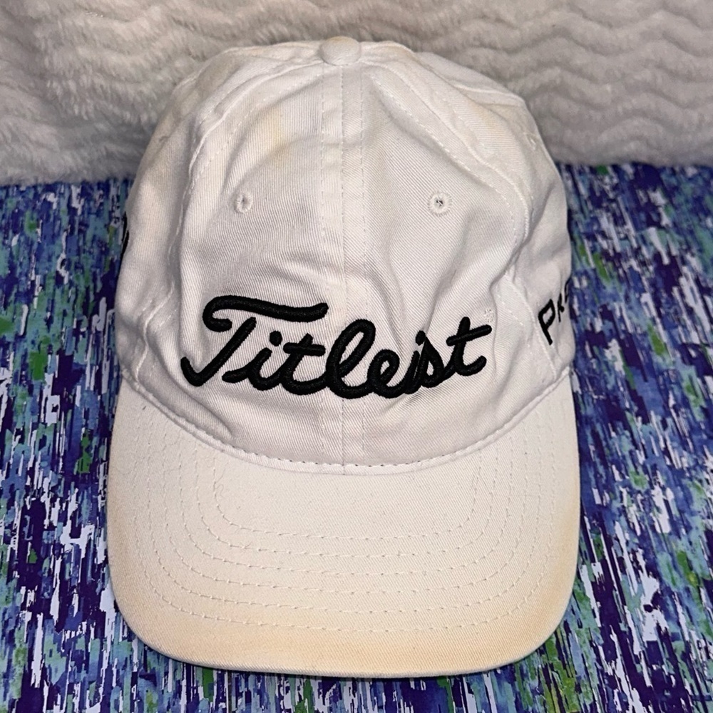 Titleist Men's 2022 Tour Performance White Adjustable Cap Pro V1 Stained